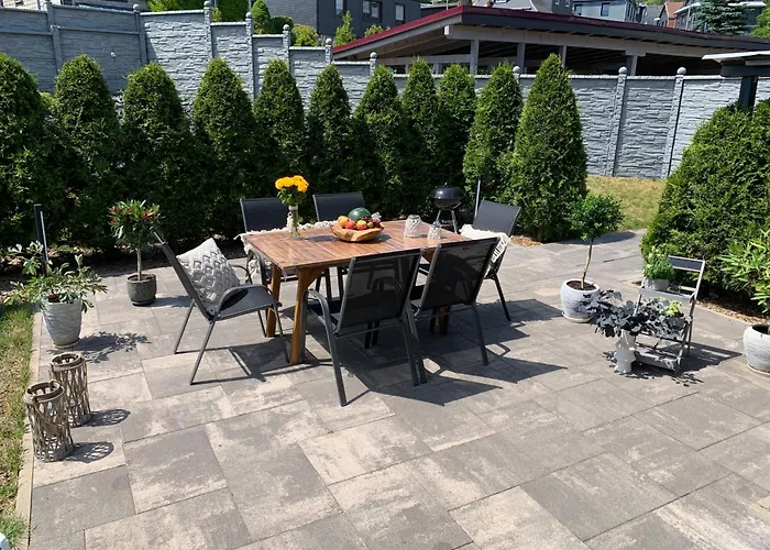 アパート Koerperzeit ラウシャ